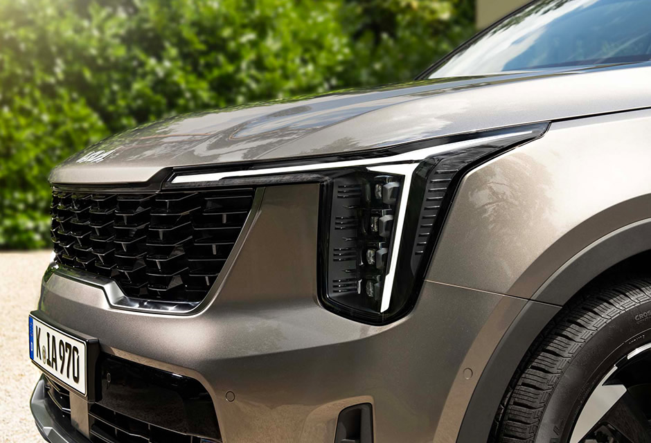 Kia Sorento Scheinwerfer und Kühlergrill