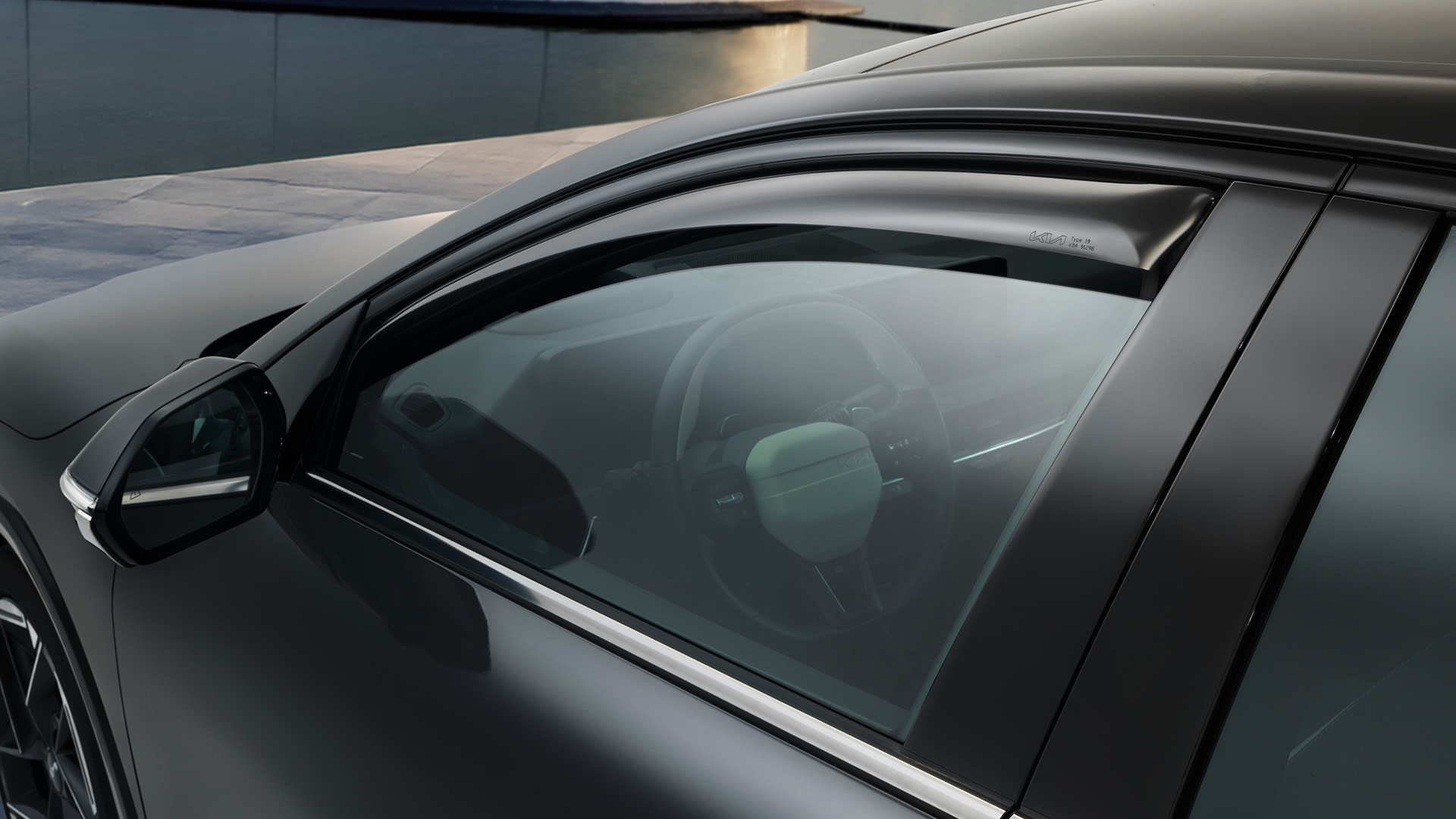 Ofuky oken, přední