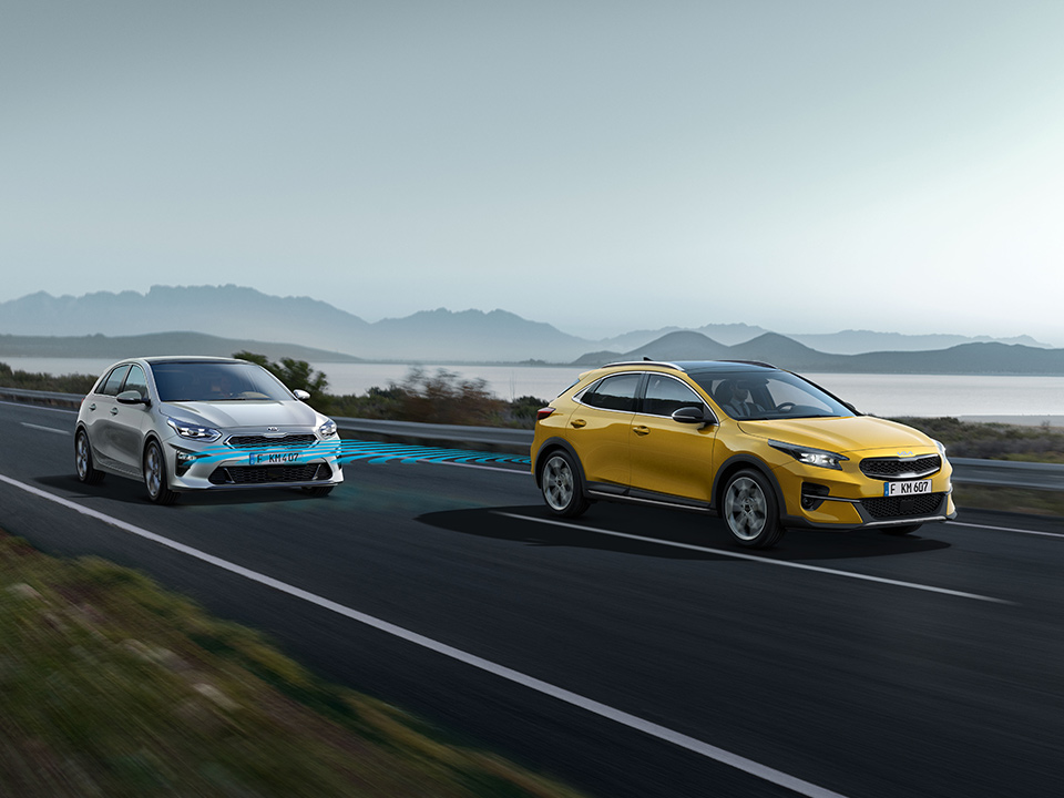 kia xceed plug-in hybrid blind spot collision warning