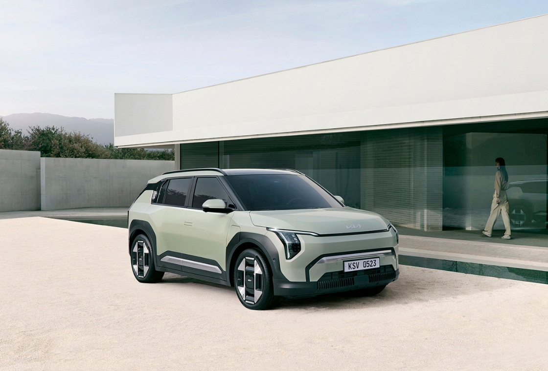 Kia EV3 ska ad framan - kia.is - 1